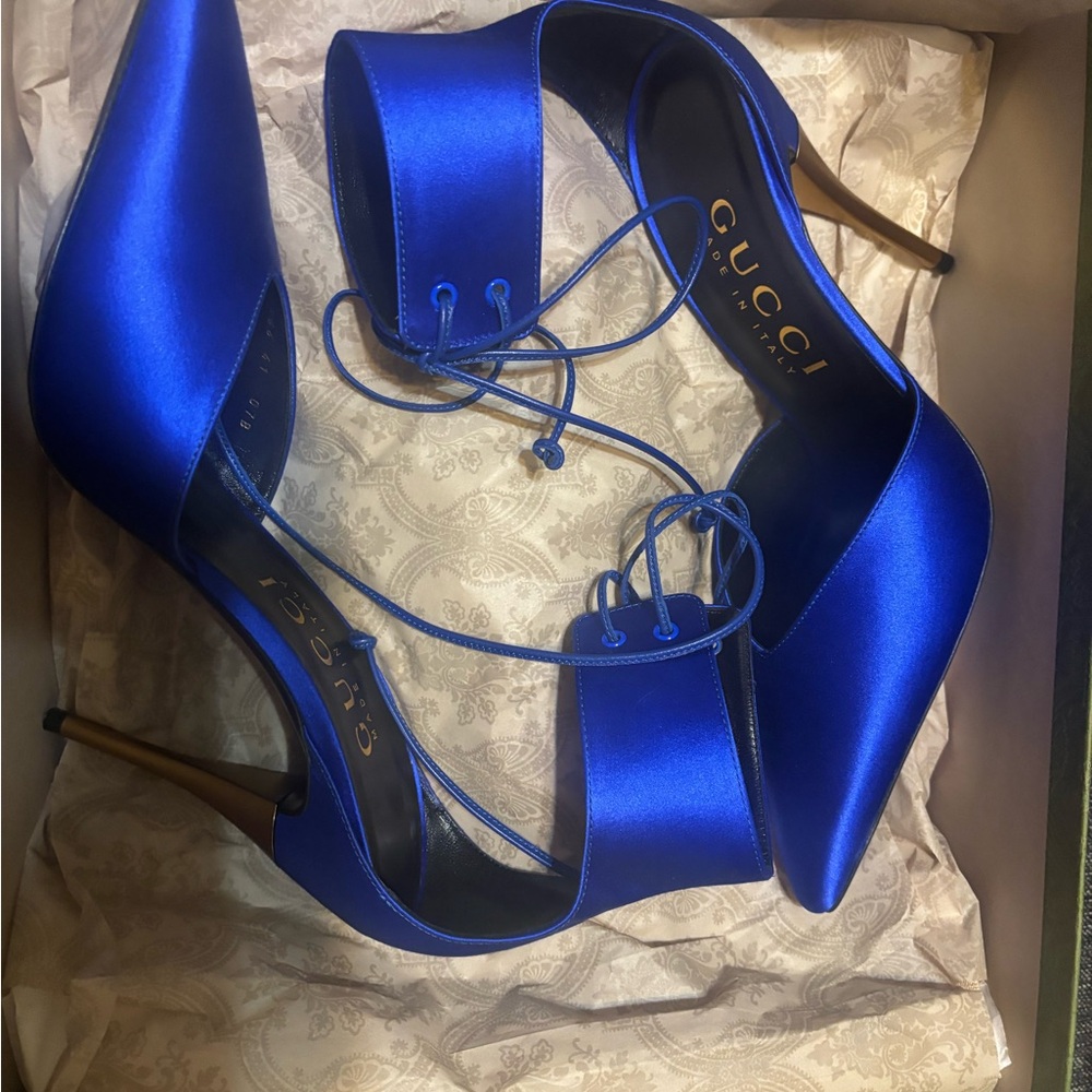 Gucci Satin Blue Pumps - Picture 5 of 12